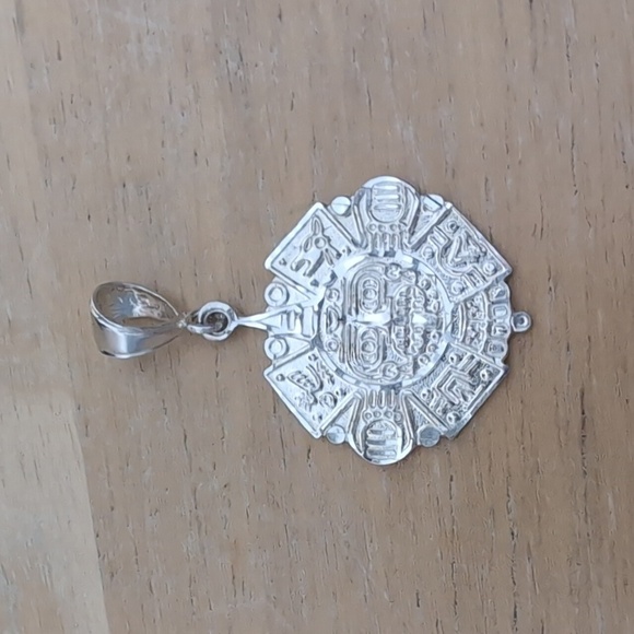 Sterling Silver Aztec Calendar Mayan Sun Charm Pendant - Picture 1 of 3